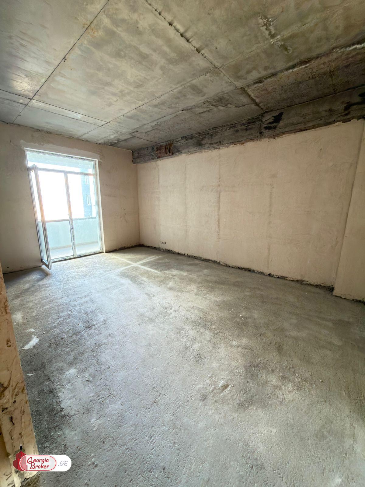 იყიდება ახალი აშენებული 4 ოთახიანი ბინა